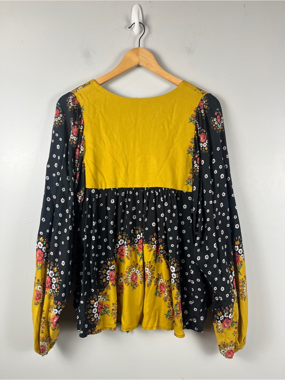 Farm Rio Intarsia Top size large READ - Picture 9 of 9